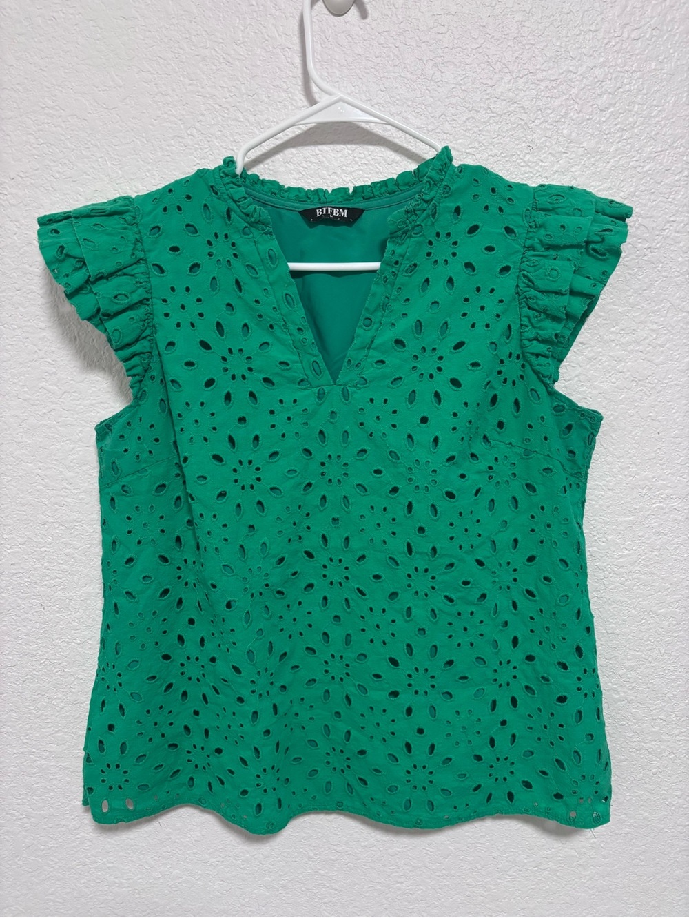 BTFBM Green Eyelet V-Neck Flutter-Sleeve Blouse
